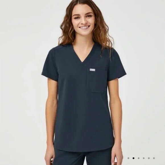 FIGS Women's Catarina 1-pocket Scrub Top - Dark Harbor - M - Picture 1 of 5